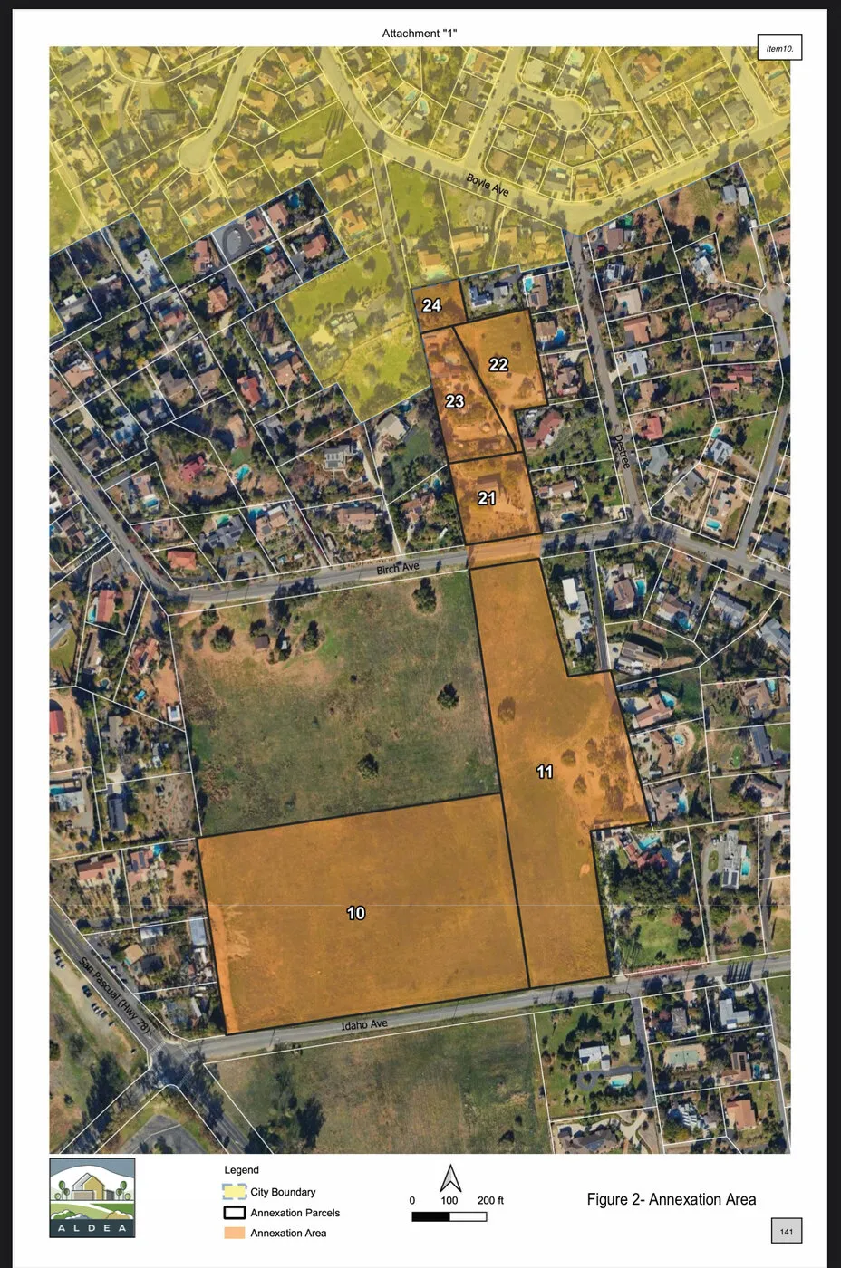 Figure 2 from the Aldea Escondido application, an aerial boundary map: large annexation parcels 10 and 11 stretching from Birch Avenue south to Idaho Avenue, joined to the yellow-shaded existing city boundary only by a narrow chain of smaller parcels 21 through 24 north of Birch Avenue, with the surrounding unincorporated neighborhoods on all sides and a legend distinguishing city boundary, annexation parcels and annexation area.